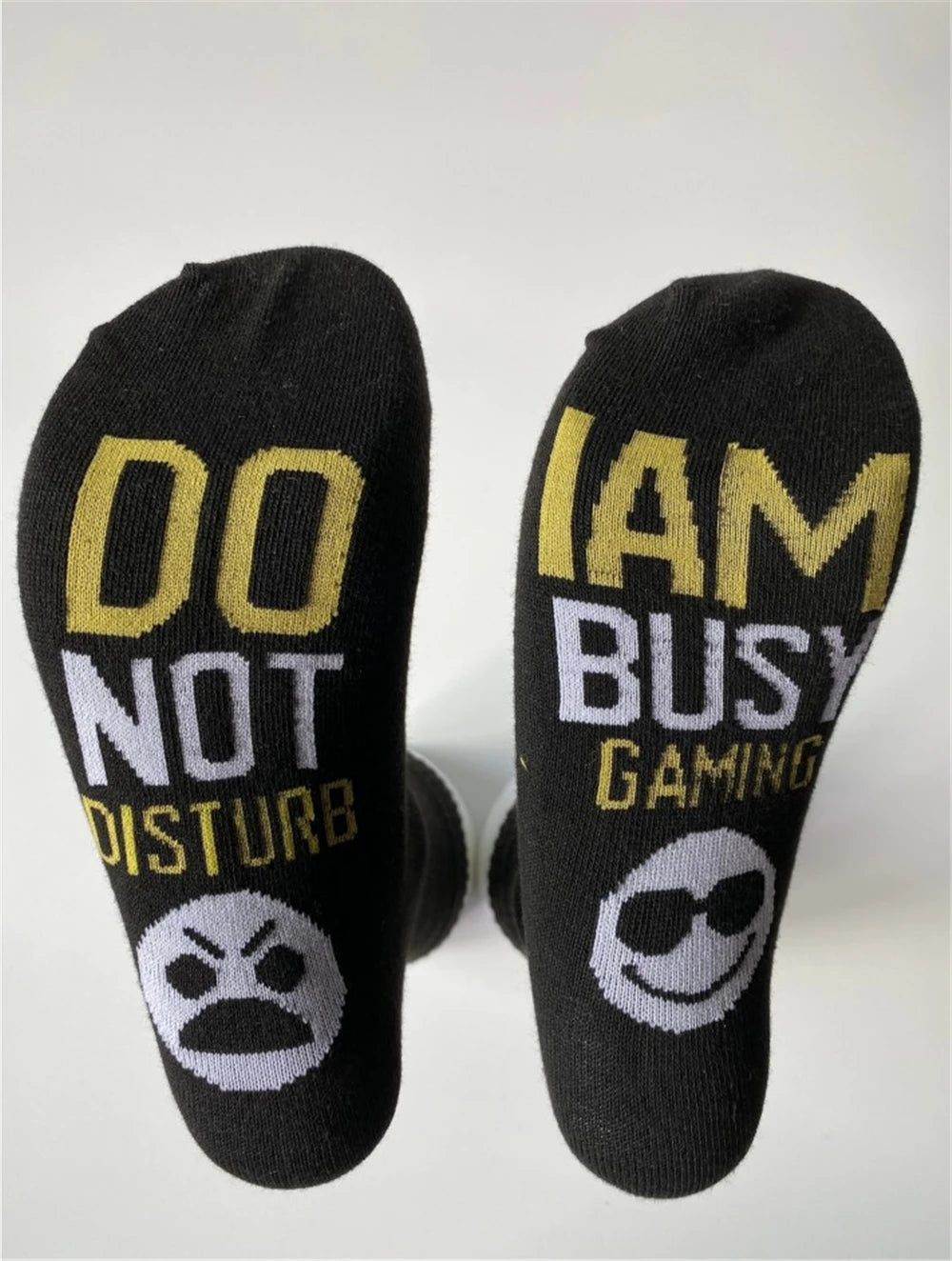 New Happy Funny Letters 'DO NOT DISTURB I AM BUSY GAMING' Socks Home Leisure Novelty Party Club Sokken Dropship
