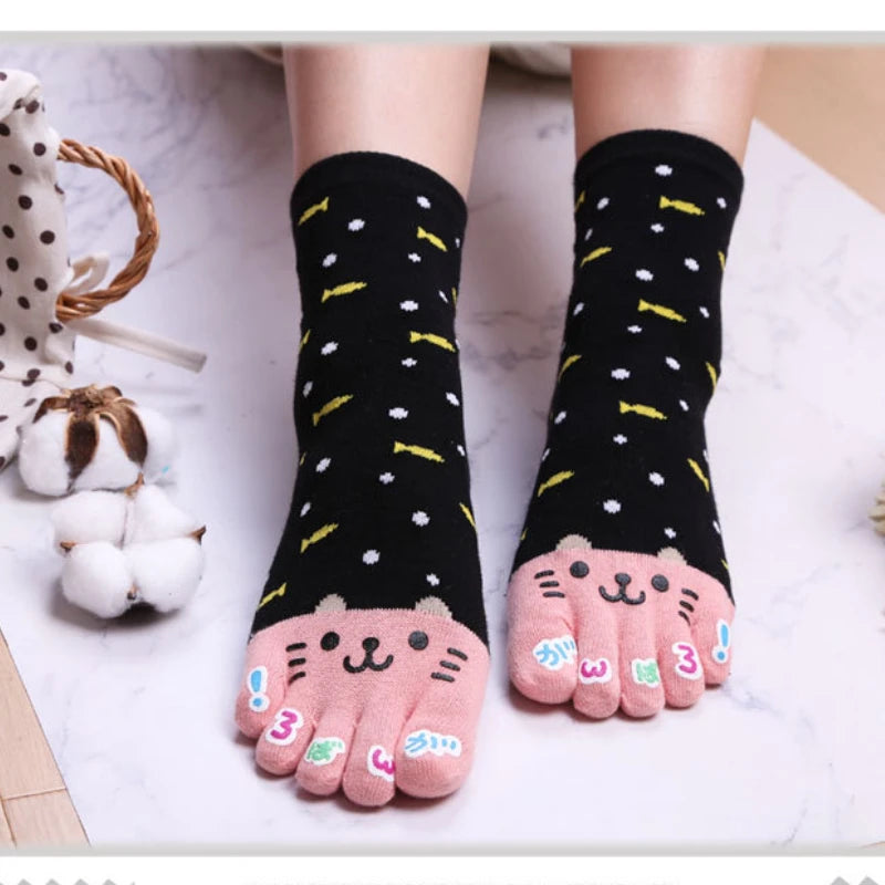 Novelty Cute Ankle Five Finger Happy Socks Woman Print Cotton Dispensing White Harajuku Girl No Show Funny Socks with Toes New