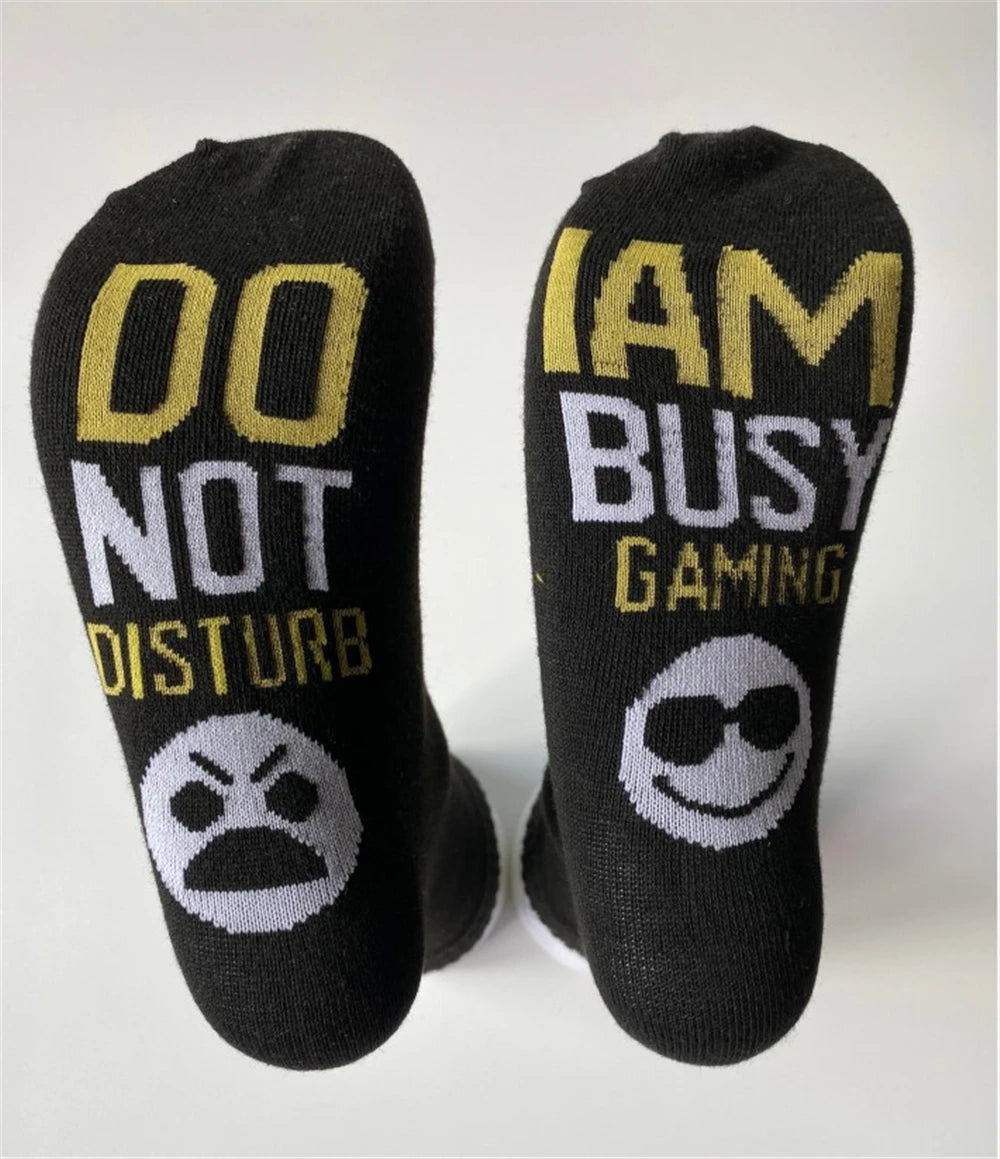 New Happy Funny Letters 'DO NOT DISTURB I AM BUSY GAMING' Socks Home Leisure Novelty Party Club Sokken Dropship