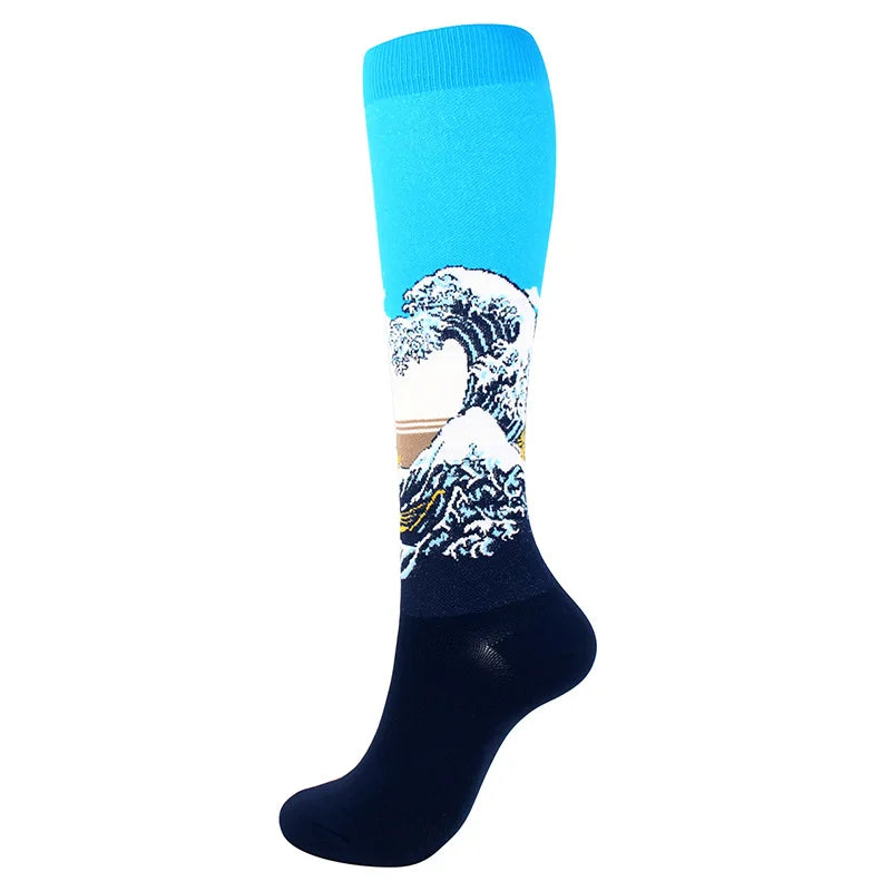 Novelty Funny Compression Socks Men Women Happy Oil Painting Shouting Mona Lisa Smile Hip Hop Nursing Compression Sock Popsocket