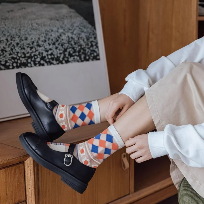Novelty Harajuku Retro Summer Thin Transparent Glass Socks Women Girls Floral Print Cute Socks Japanese Style Crystal Silk Socks