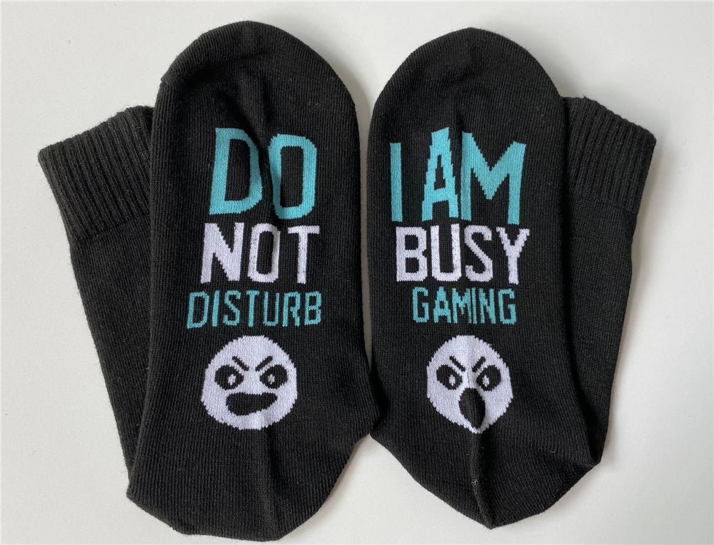 New Happy Funny Letters 'DO NOT DISTURB I AM BUSY GAMING' Socks Home Leisure Novelty Party Club Sokken Dropship