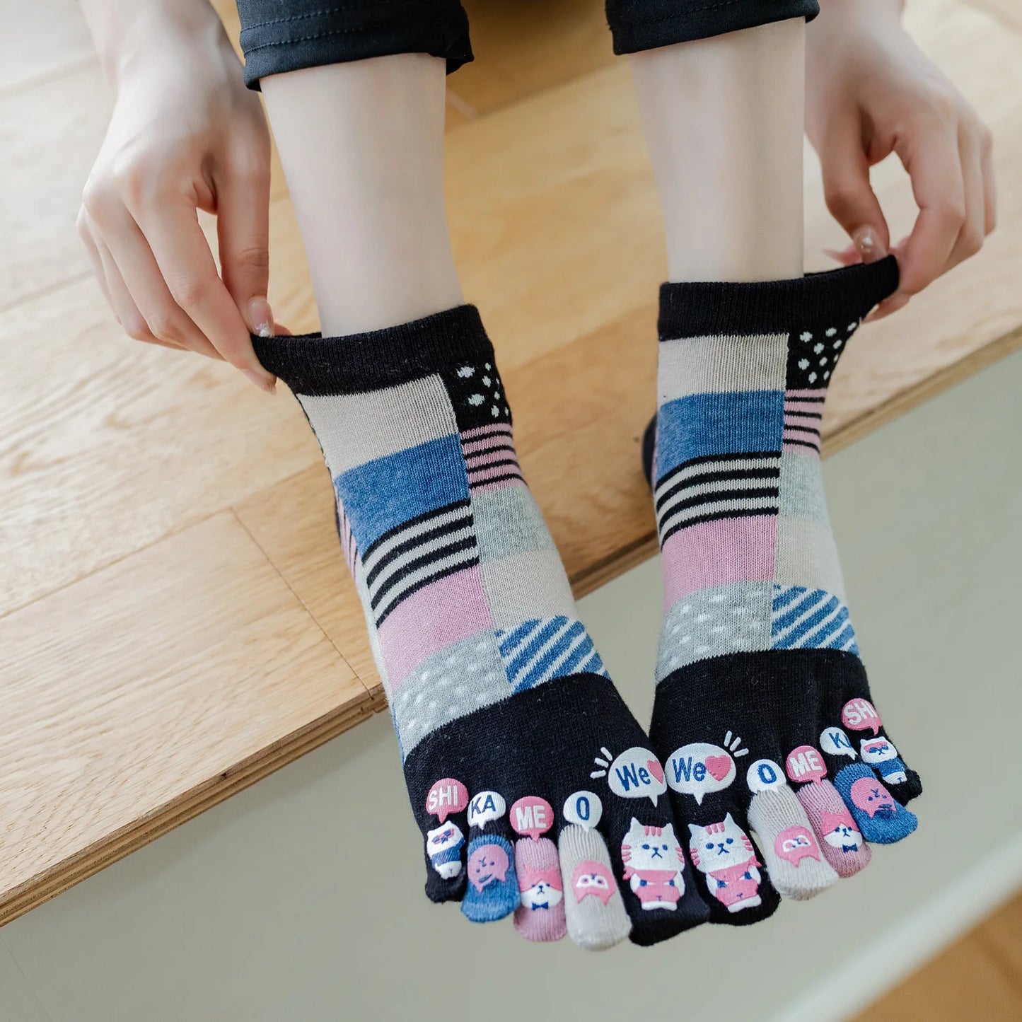 Novelty Cute Ankle Five Finger Happy Socks Woman Print Cotton Dispensing White Harajuku Girl No Show Funny Socks with Toes New