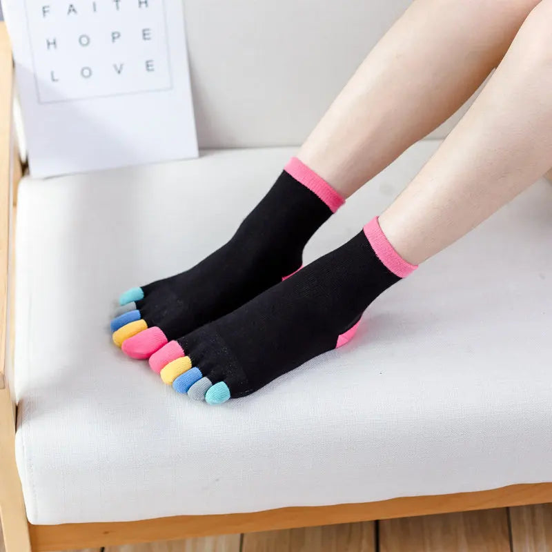 Novelty Cute Ankle Five Finger Happy Socks Woman Print Cotton Dispensing White Harajuku Girl No Show Funny Socks with Toes New