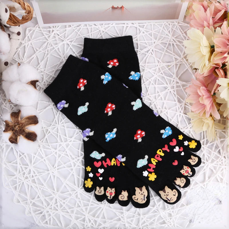 Novelty Cute Ankle Five Finger Happy Socks Woman Print Cotton Dispensing White Harajuku Girl No Show Funny Socks with Toes New