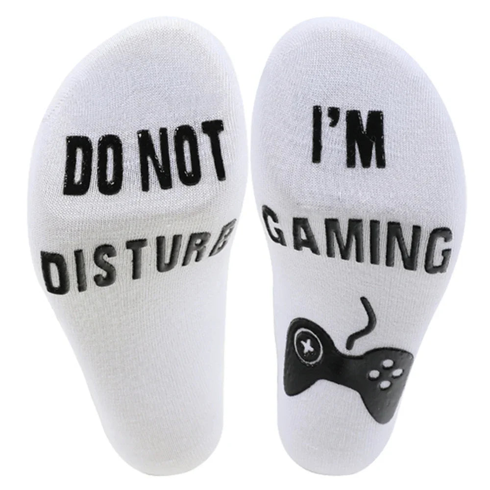 New Happy Funny Letters 'DO NOT DISTURB I AM BUSY GAMING' Socks Home Leisure Novelty Party Club Sokken Dropship