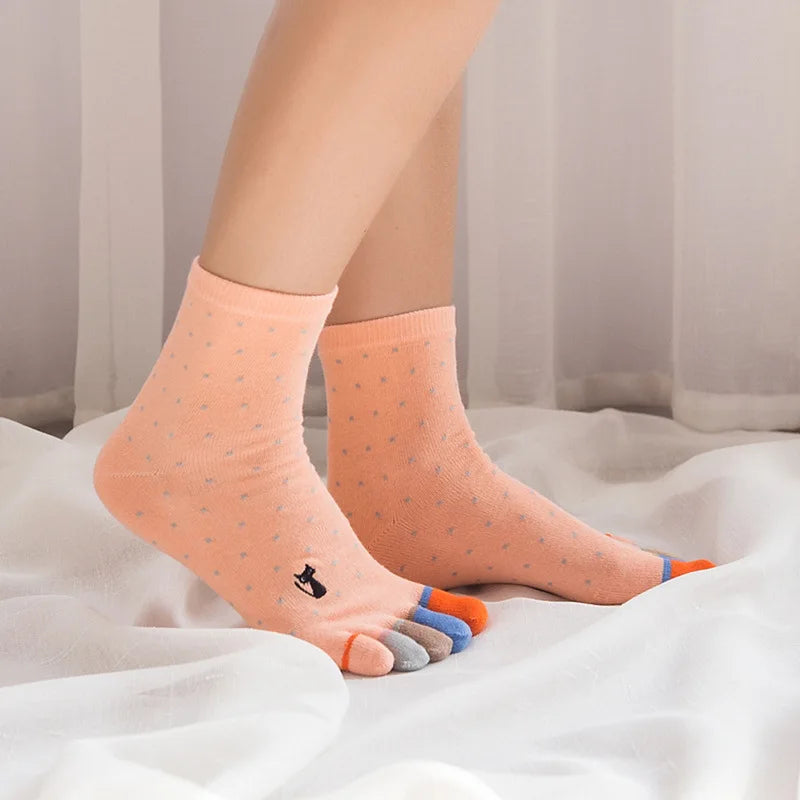 Novelty Cute Ankle Five Finger Happy Socks Woman Print Cotton Dispensing White Harajuku Girl No Show Funny Socks with Toes New