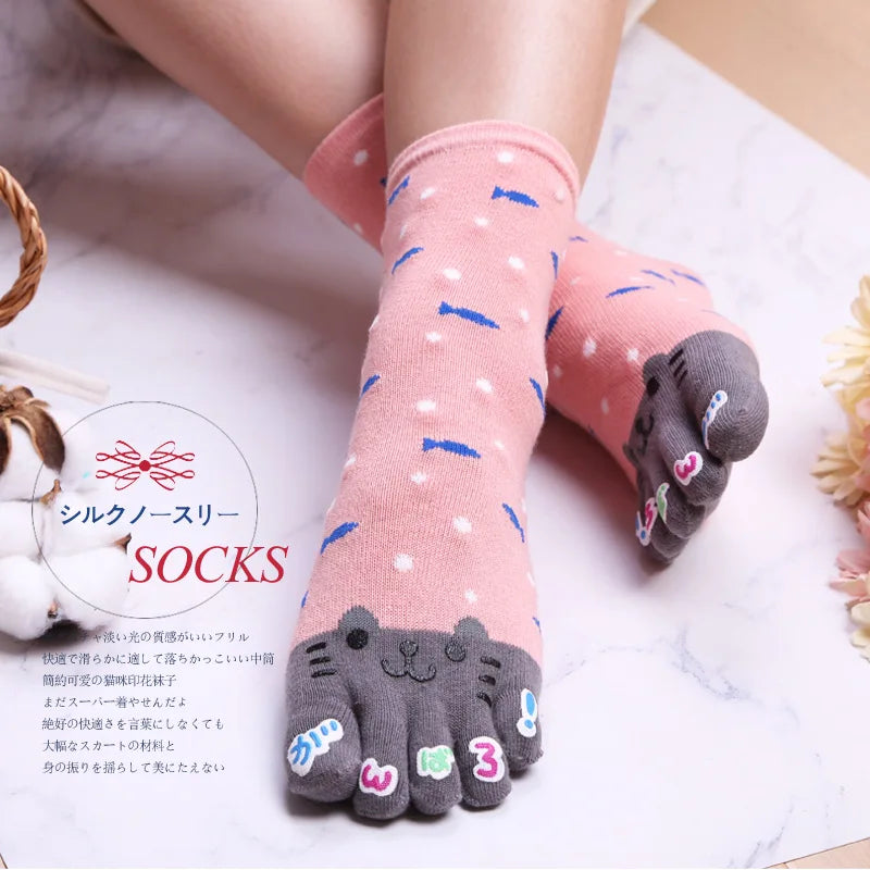 Novelty Cute Ankle Five Finger Happy Socks Woman Print Cotton Dispensing White Harajuku Girl No Show Funny Socks with Toes New